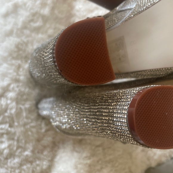 Perfect Renaissance world tour heels - Picture 4 of 8